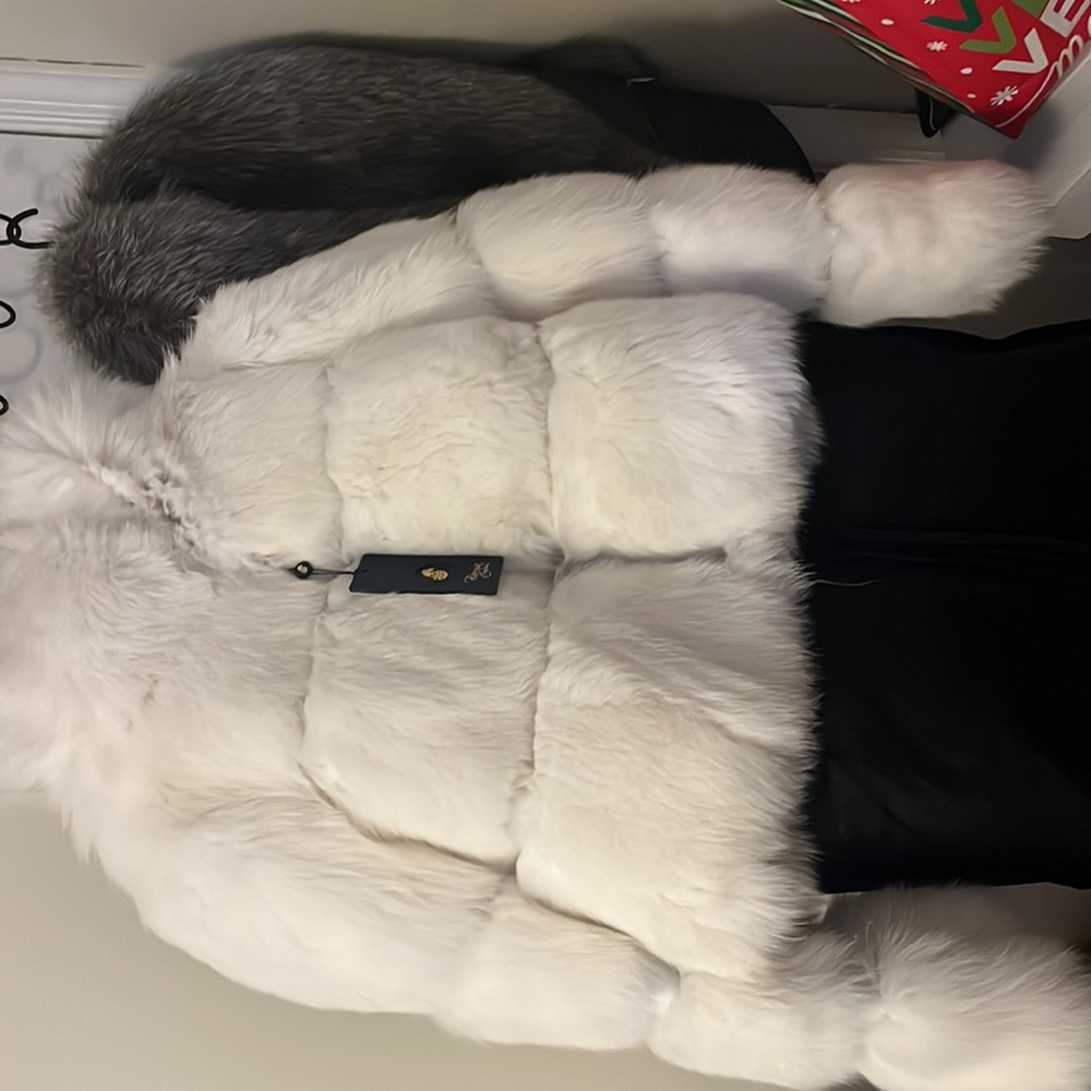 White Fox NEW - Picture 4 of 6